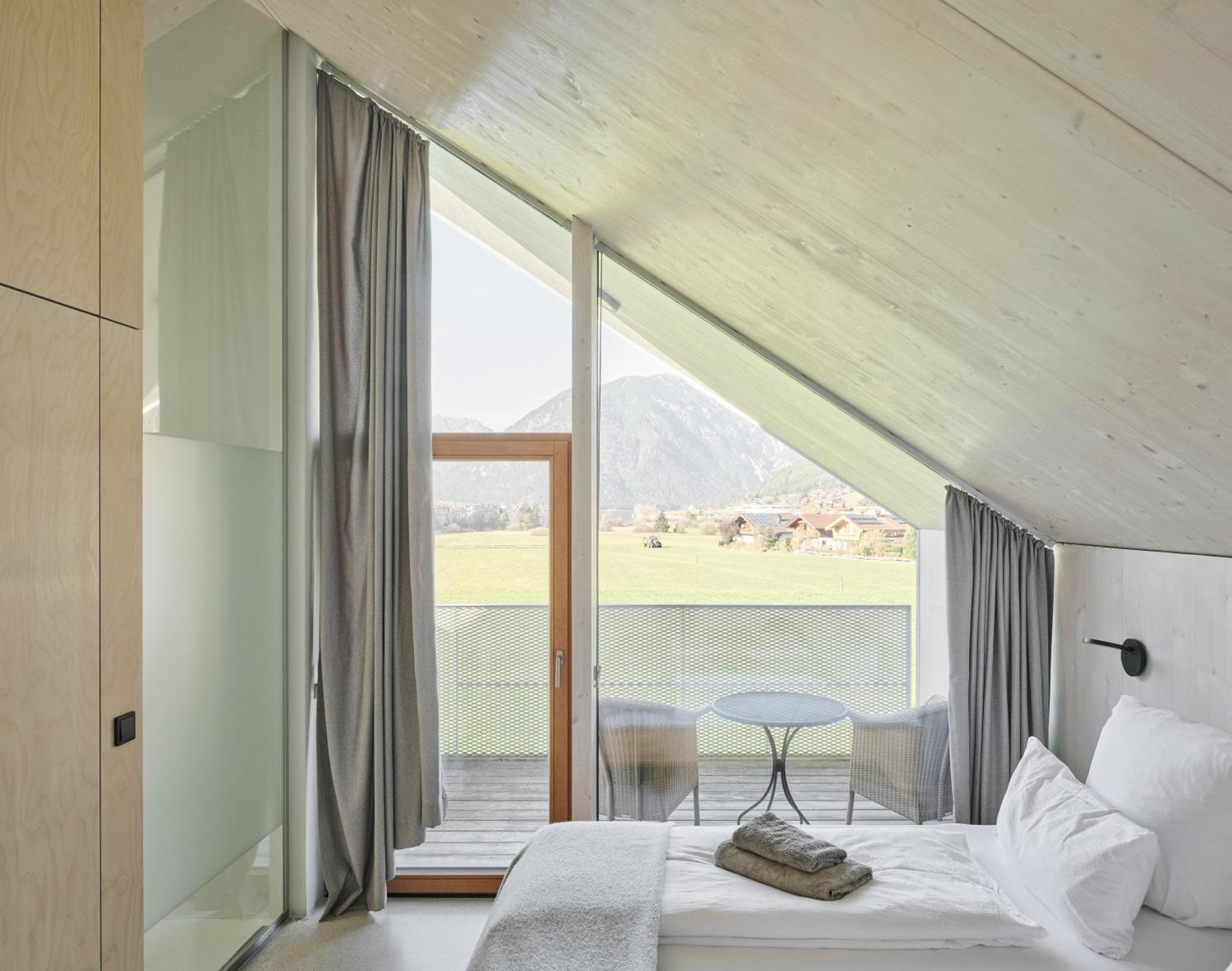 Urban Mountain Chalet With Lake View Maurach  Luaran gambar